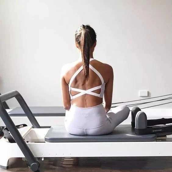 pilates reformer (2)